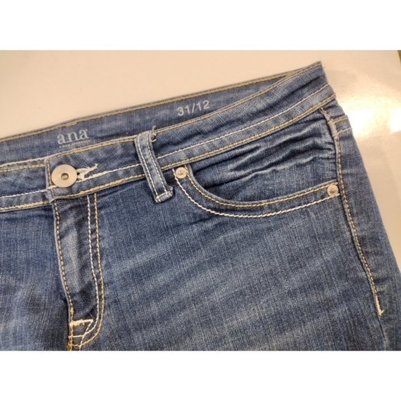 A.N.A. denim jeans with contrast stitching and embroidered back pockets - Picture 9 of 14